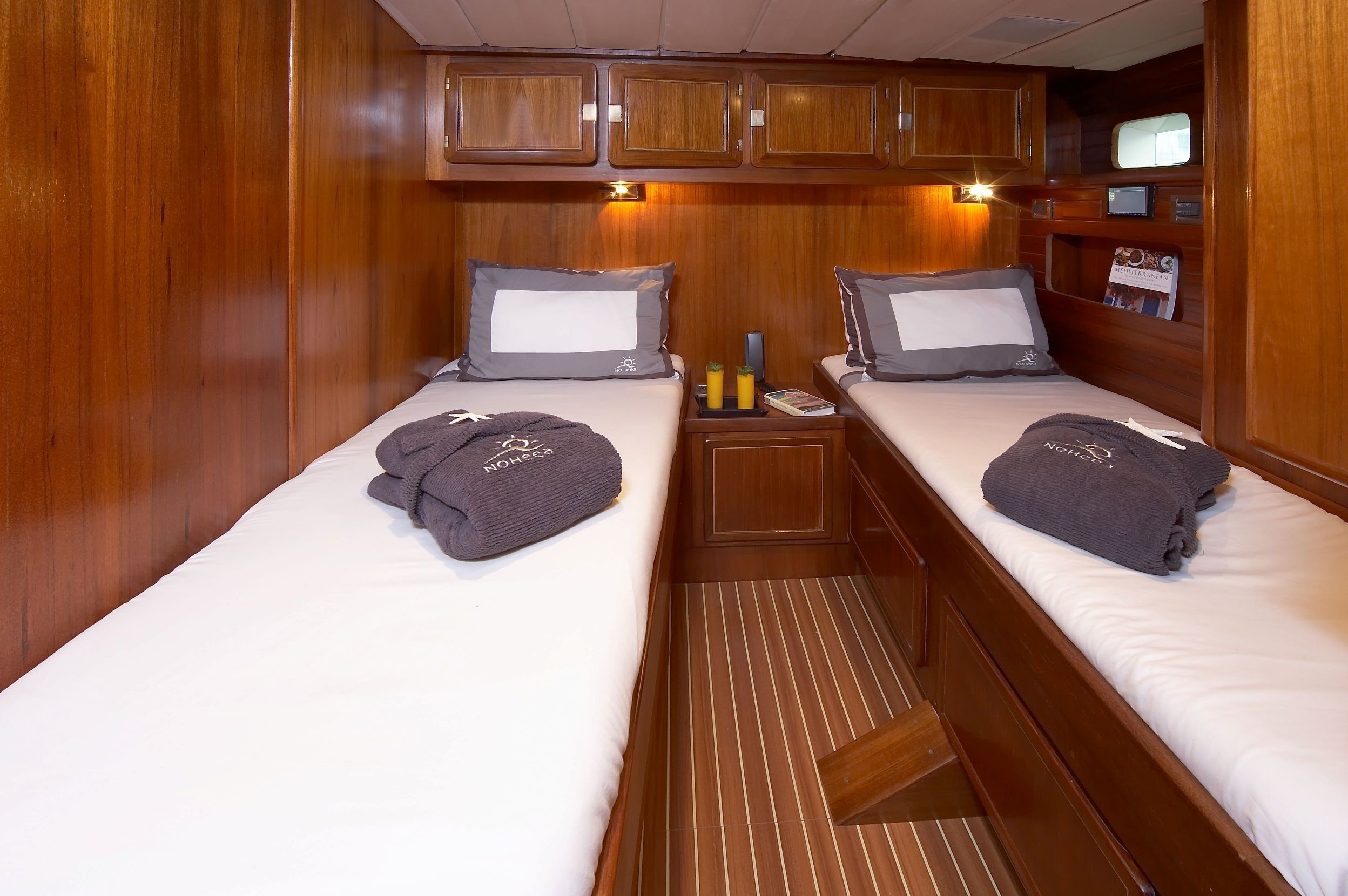 [25m-Yacht-NOHEEA]-1557-133.jpg
