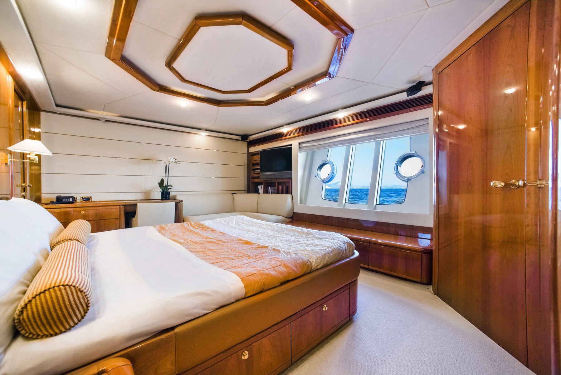 [27m-Yacht-DAY-OFF]-10192-151.jpg