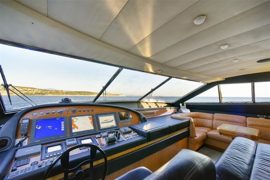 [27m-Yacht-DAY-OFF]-10192-95.jpg