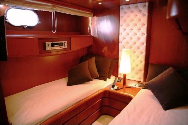 [27m-Yacht-INCLINATION-1]-1335-165.jpg