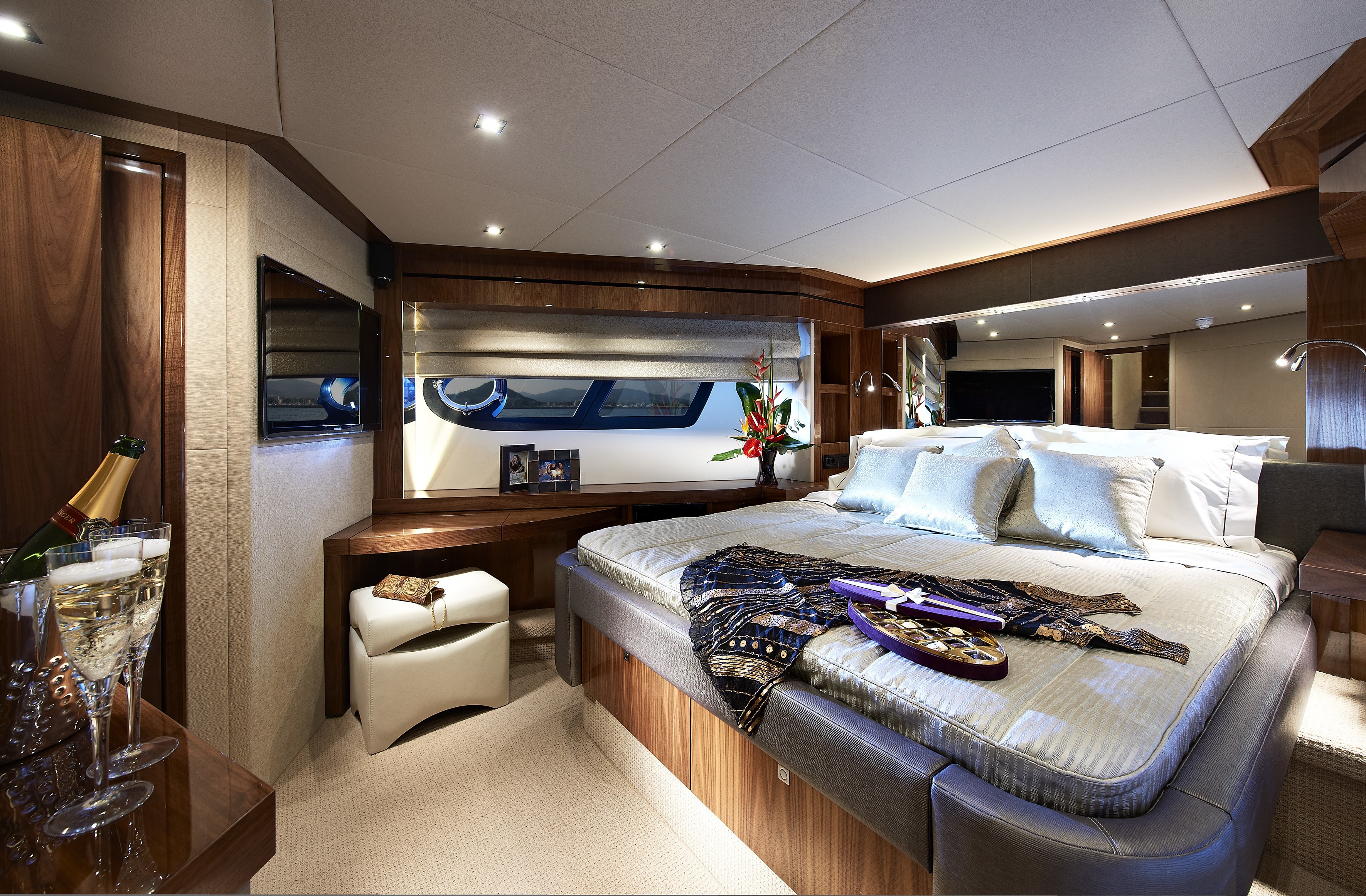 [28m-Yacht-AQUA-LIBRA]-10090-28.jpg