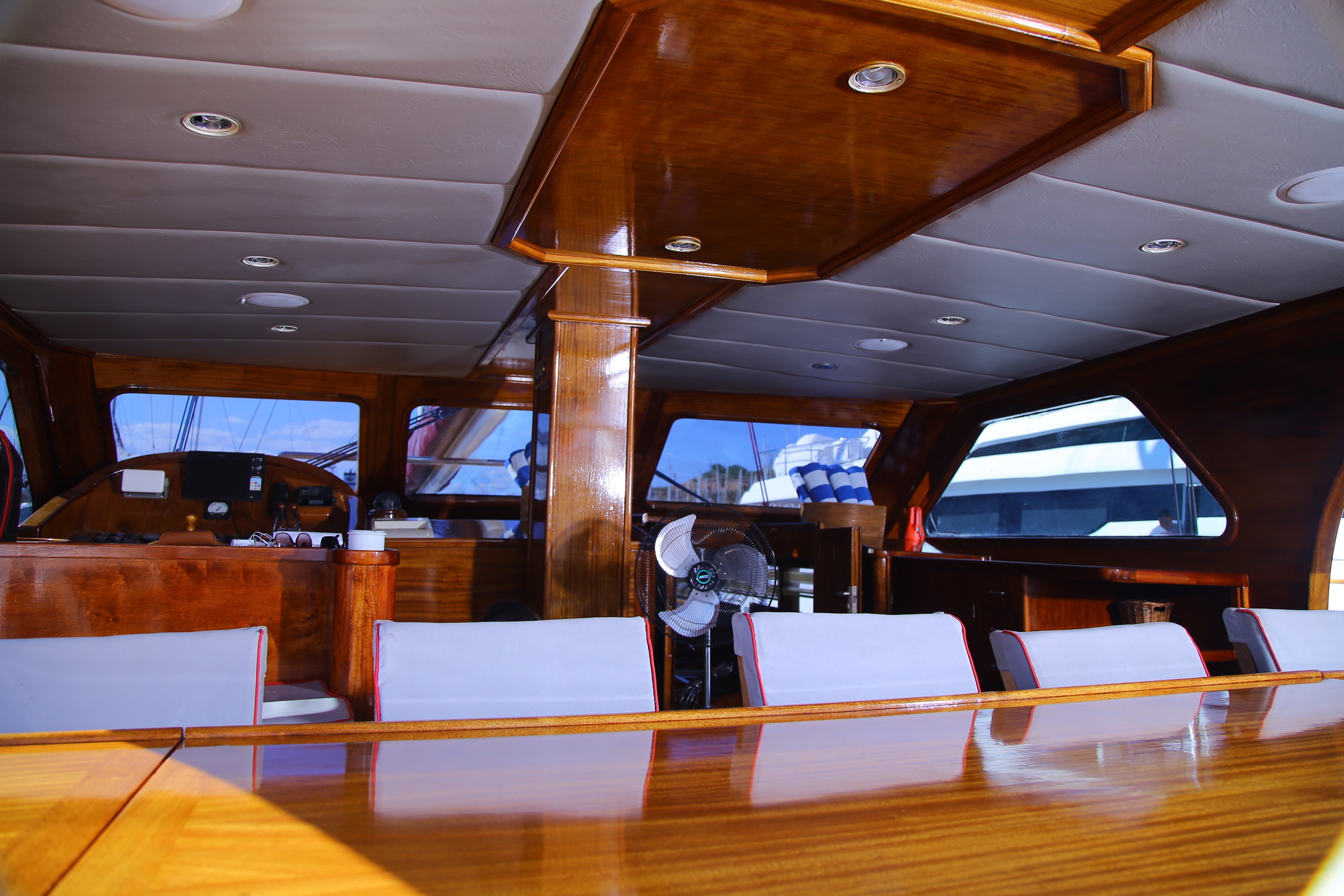 [28m-Yacht-BESAME-MUCHO]-10146-28.jpg