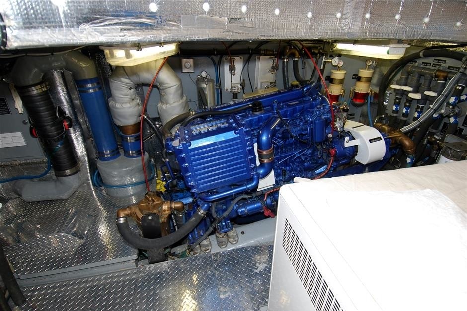 [28m-Yacht-FALCON]-1240-114.jpg