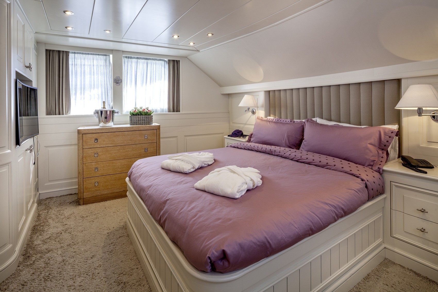 [28m-Yacht-HARMONYA]-10324-29.jpg