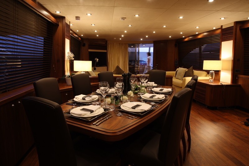 [28m-Yacht-HONEY-BEAR]-1549-123.jpg