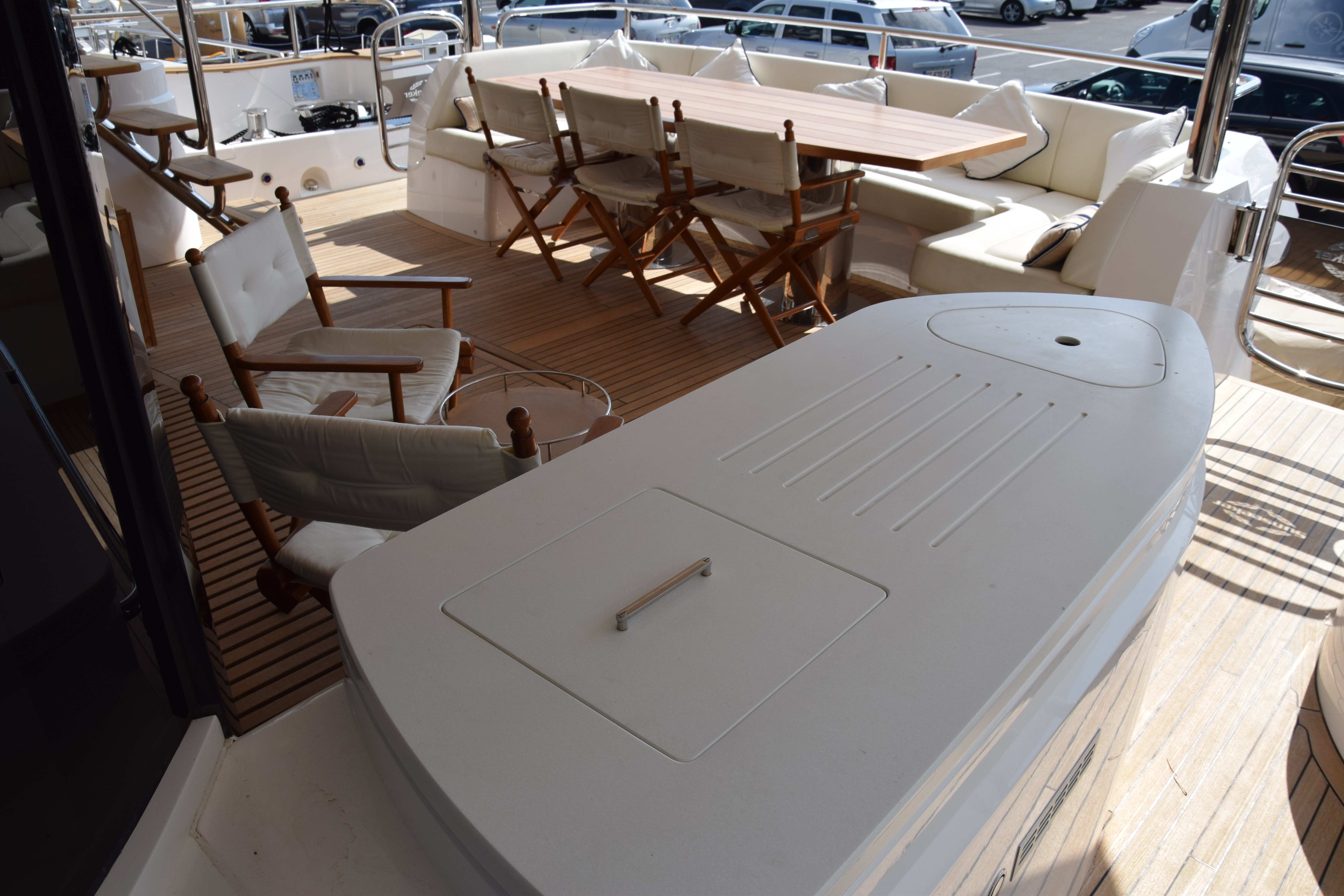 [28m-Yacht-RAY-III]-10294-157.jpg