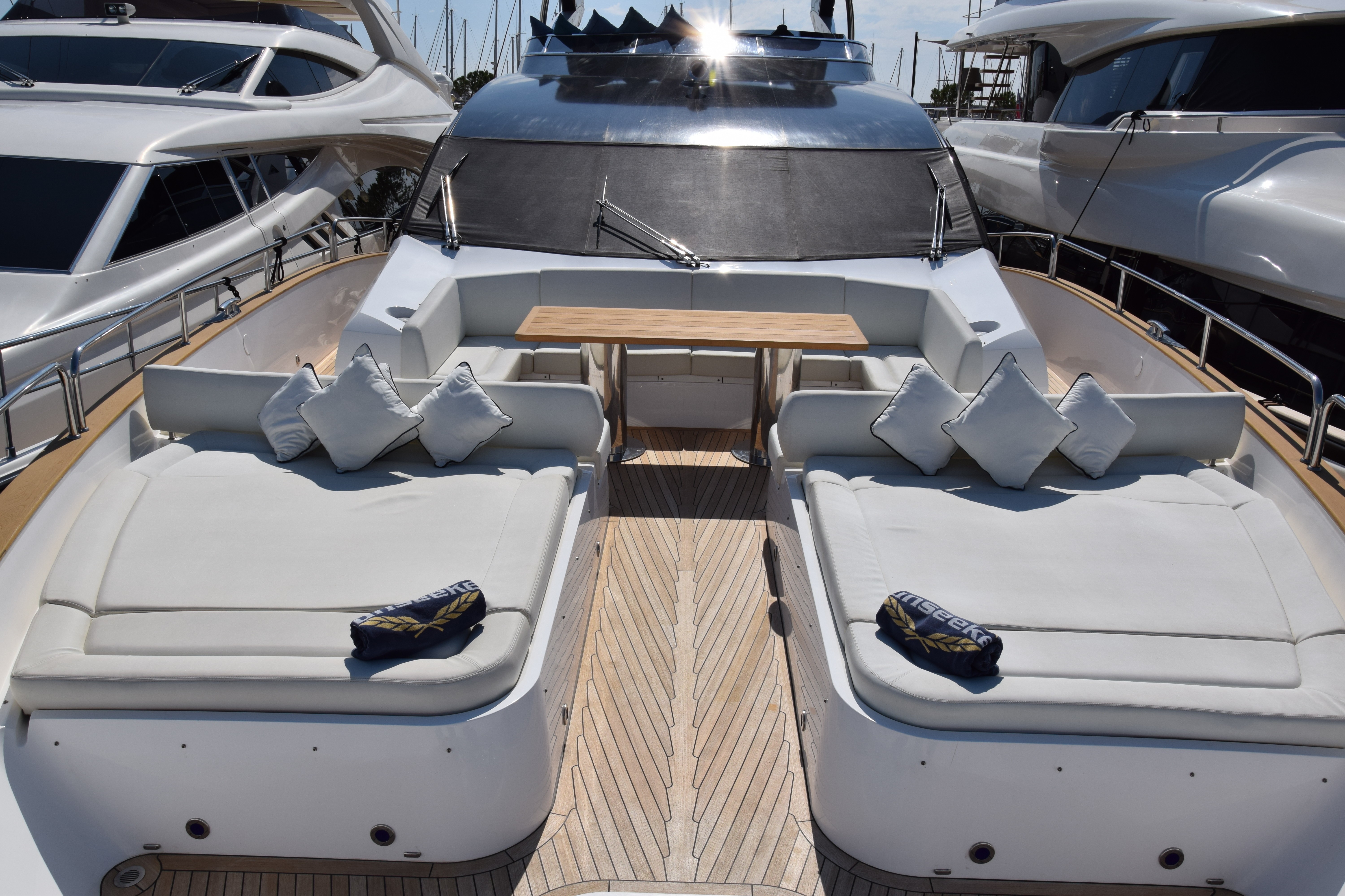 [28m-Yacht-RAY-III]-10294-89.jpg