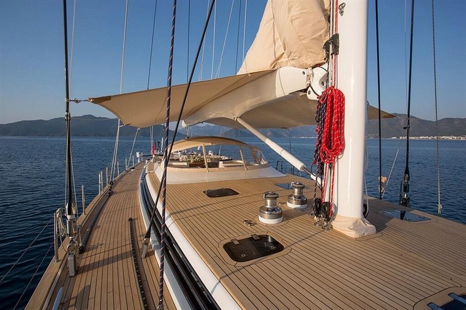 [28m-Yacht-SAVARONA]-10132-27.jpg