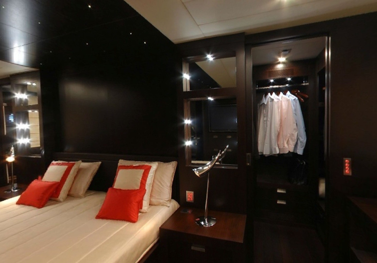 [28m-Yacht-SOLELUNA]-1583-115.jpg