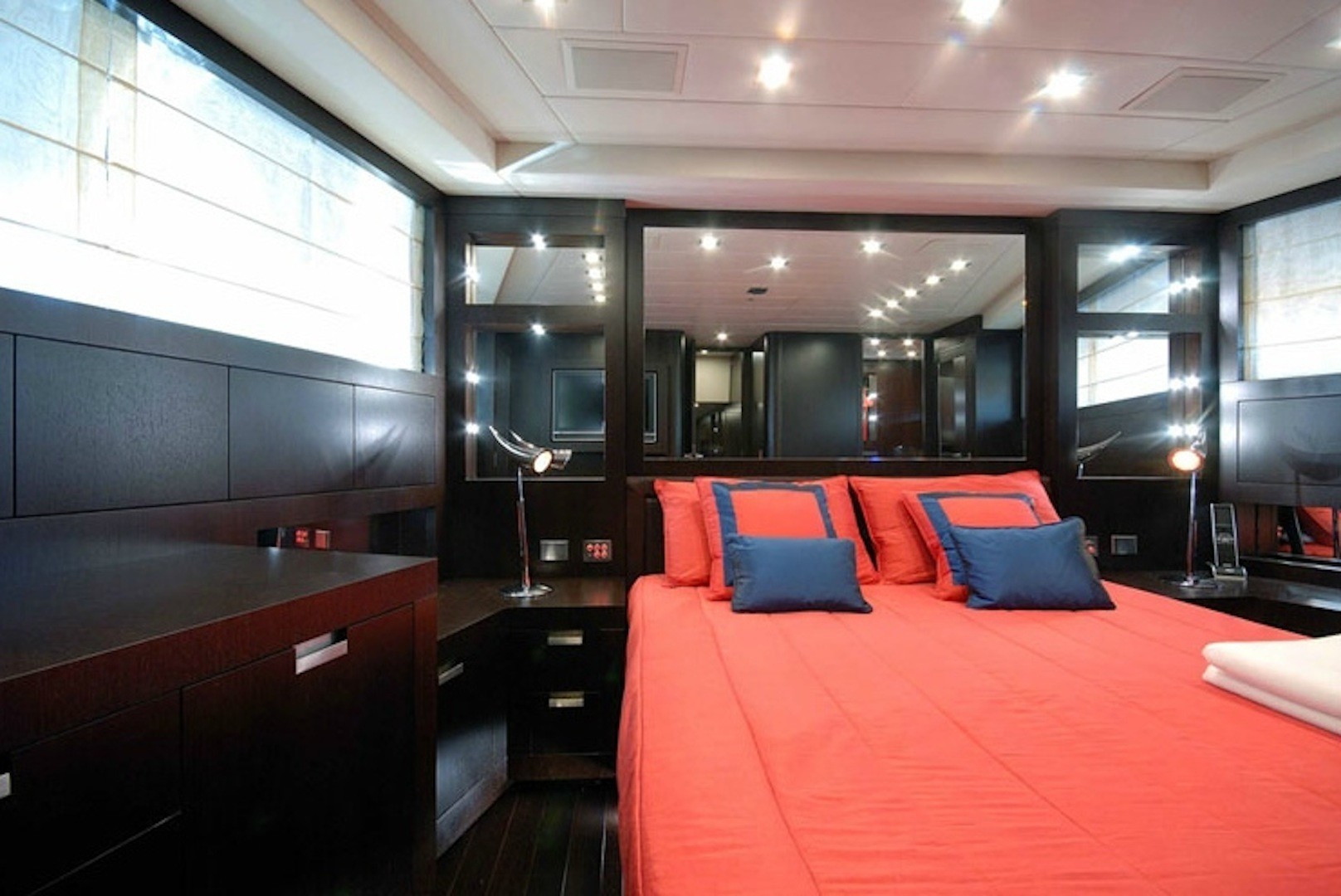 [28m-Yacht-SOLELUNA]-1583-152.jpg
