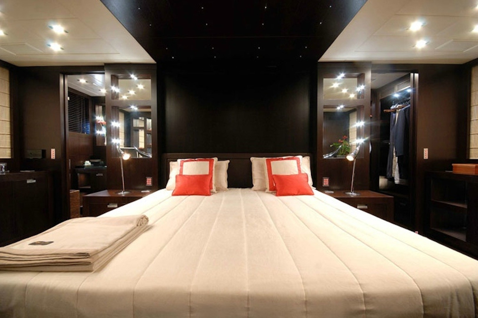 [28m-Yacht-SOLELUNA]-1583-157.jpg