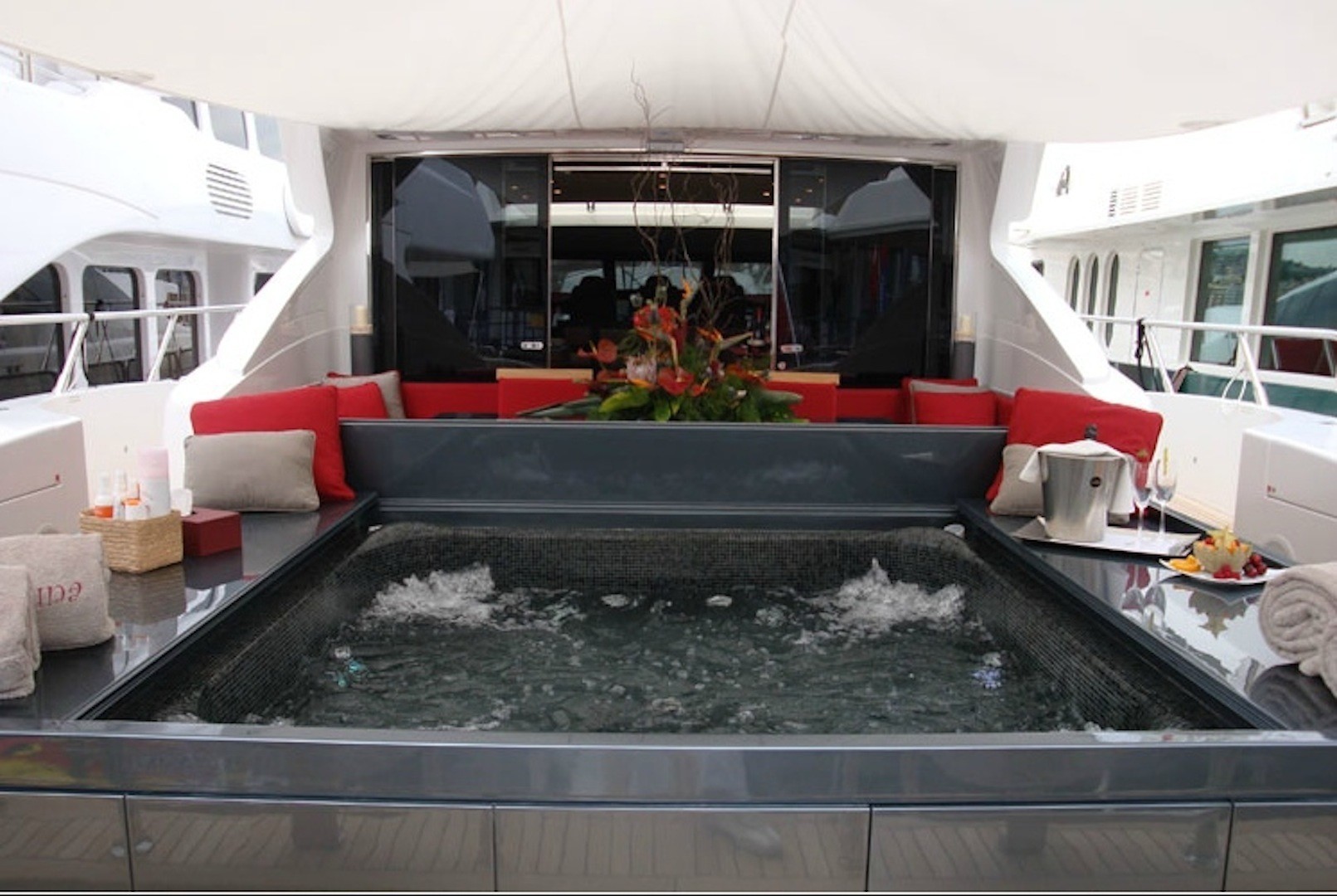 [28m-Yacht-SOLELUNA]-1583-72.jpg