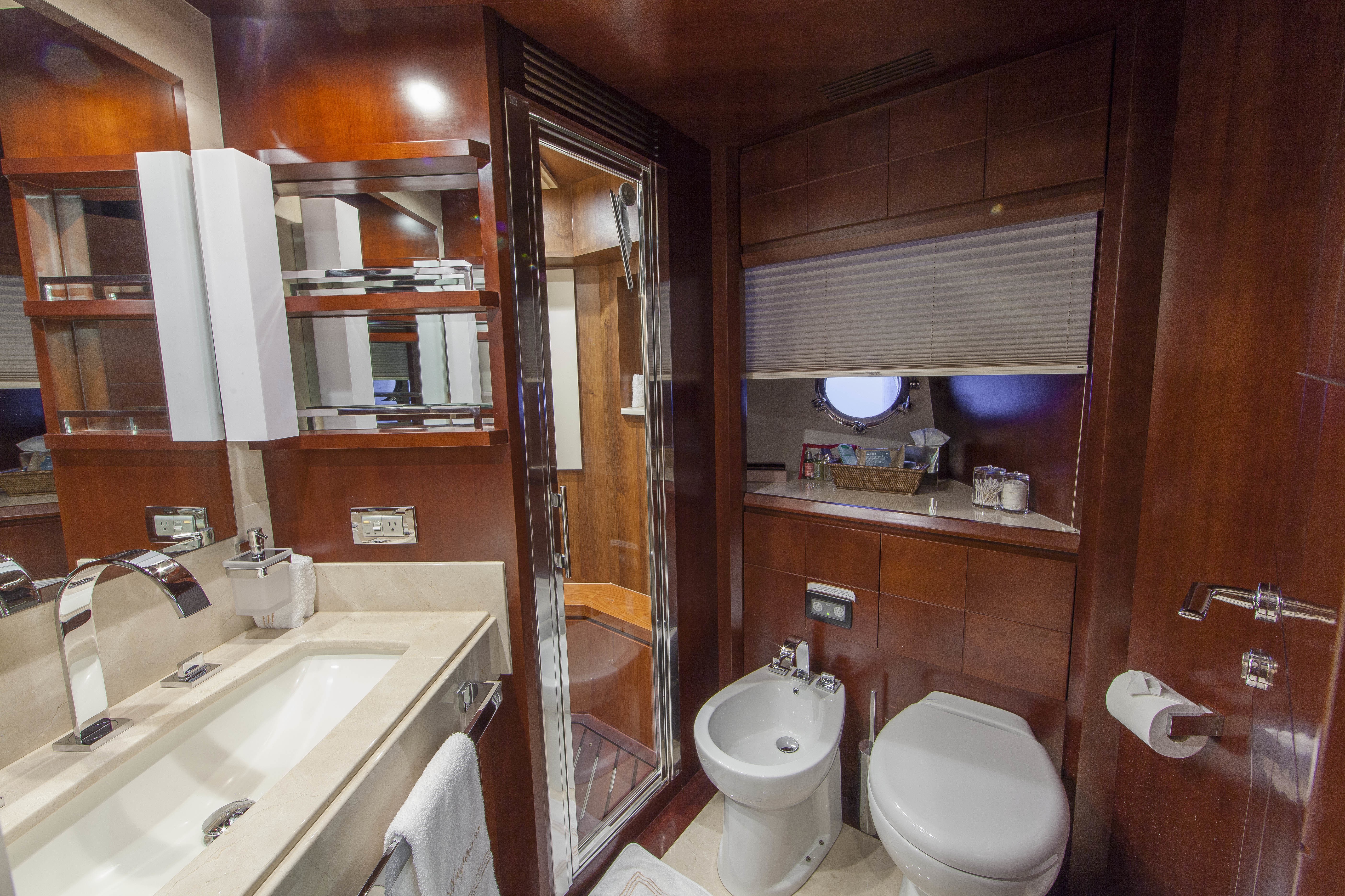 [28m-Yacht-SORRIDENTE]-10086-133.jpg