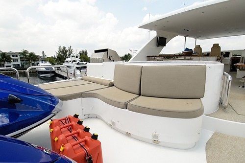 [30m-Yacht-LIMITLESS]-1130-13.jpg