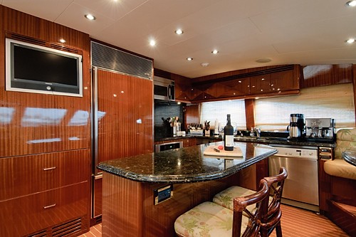 [30m-Yacht-LIMITLESS]-1130-40.jpg