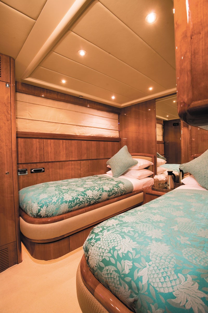 [30m-Yacht-POWDERMONKEY-OF-LONDON]-1326-124.jpg