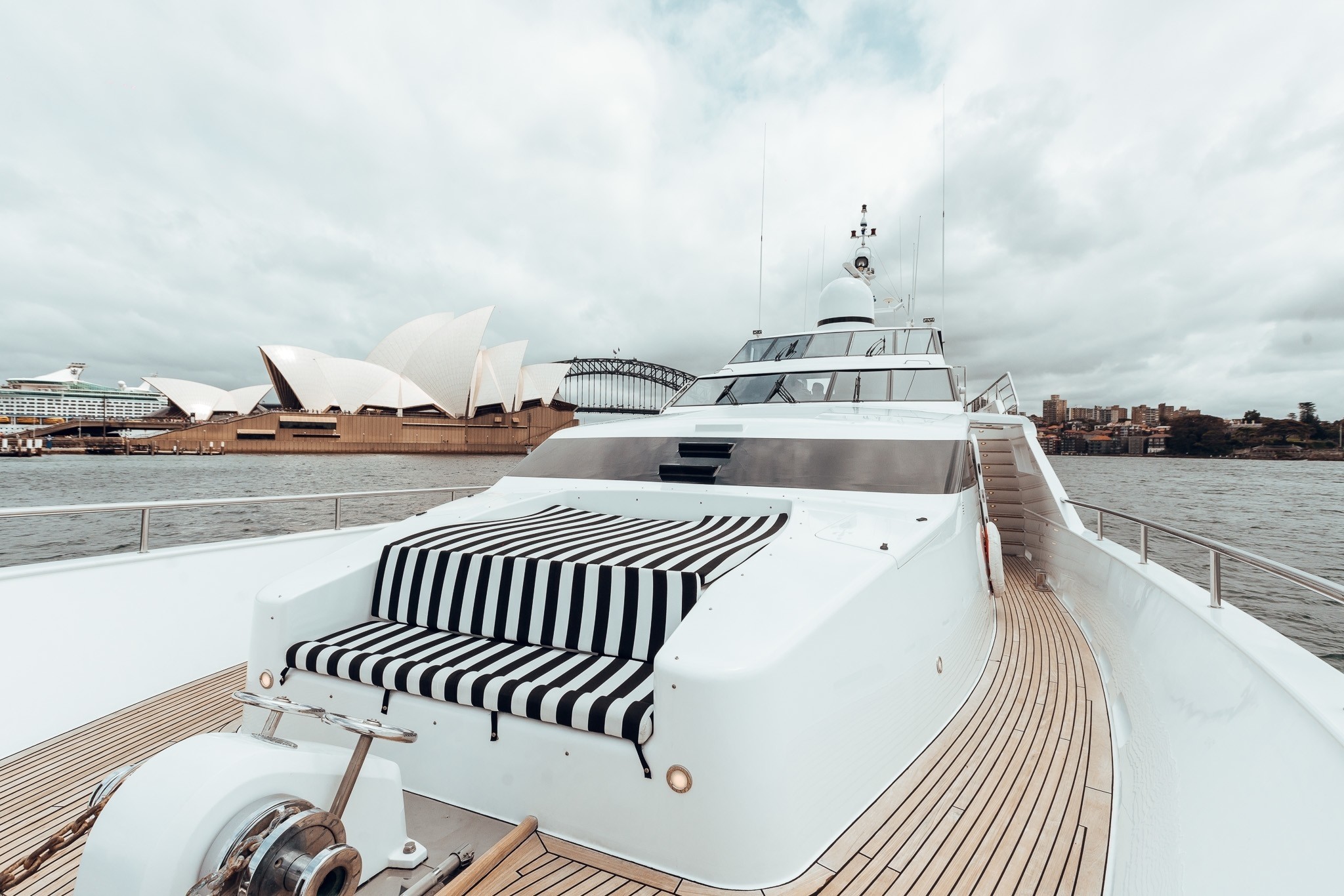 [31m-Yacht-OSCAR-II]-1566-19.jpg