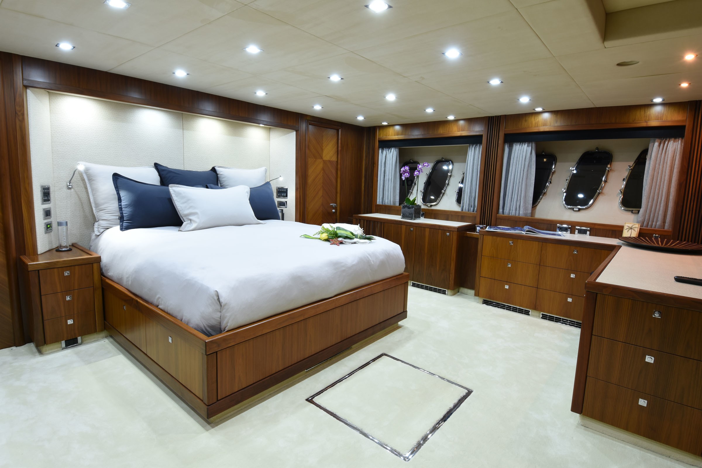 [32m-Yacht-DOUBLE-D]-10241-138.jpg