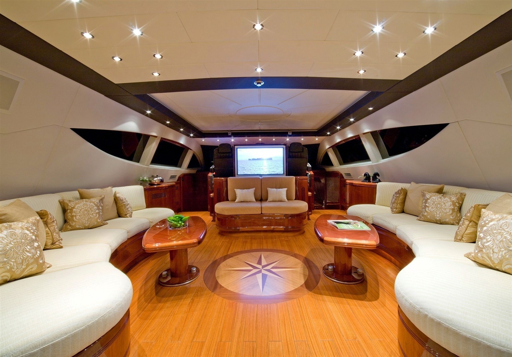 [32m-Yacht-HELLS-BELLS]-1184-14.jpg