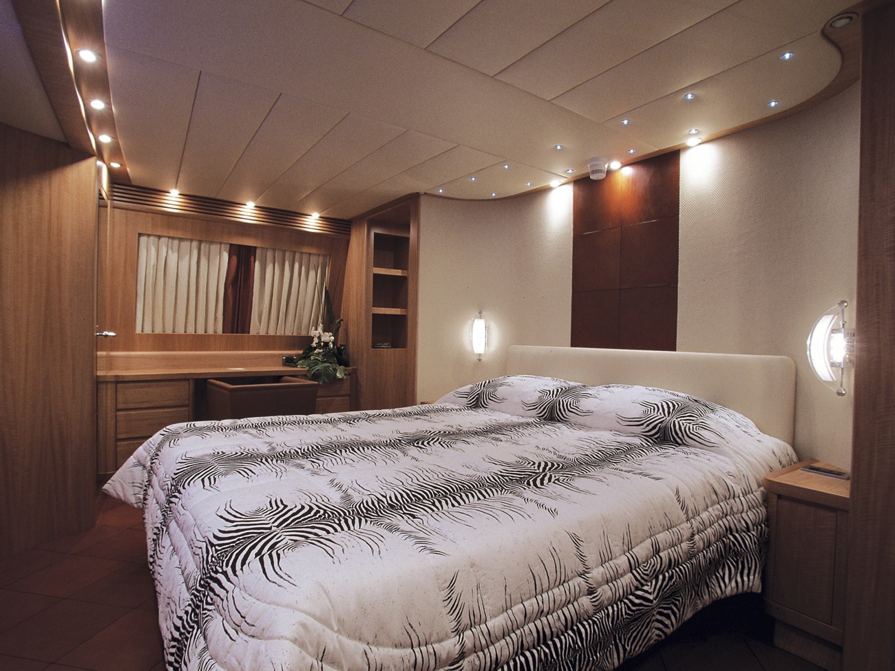 [32m-Yacht-LAYAZULA]-1199-18.jpg