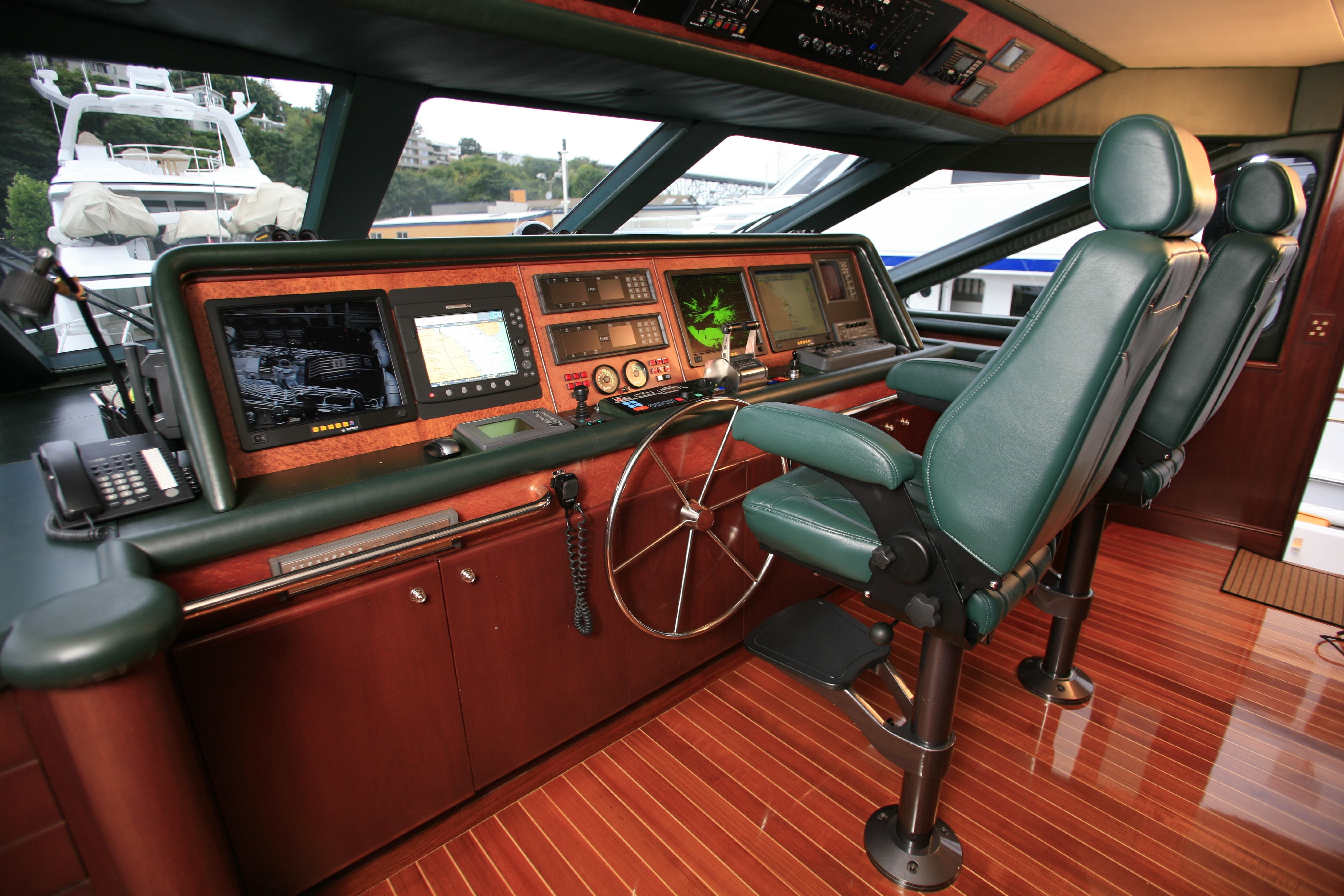 [32m-Yacht-REFLECTIONS]-10202-32.jpg