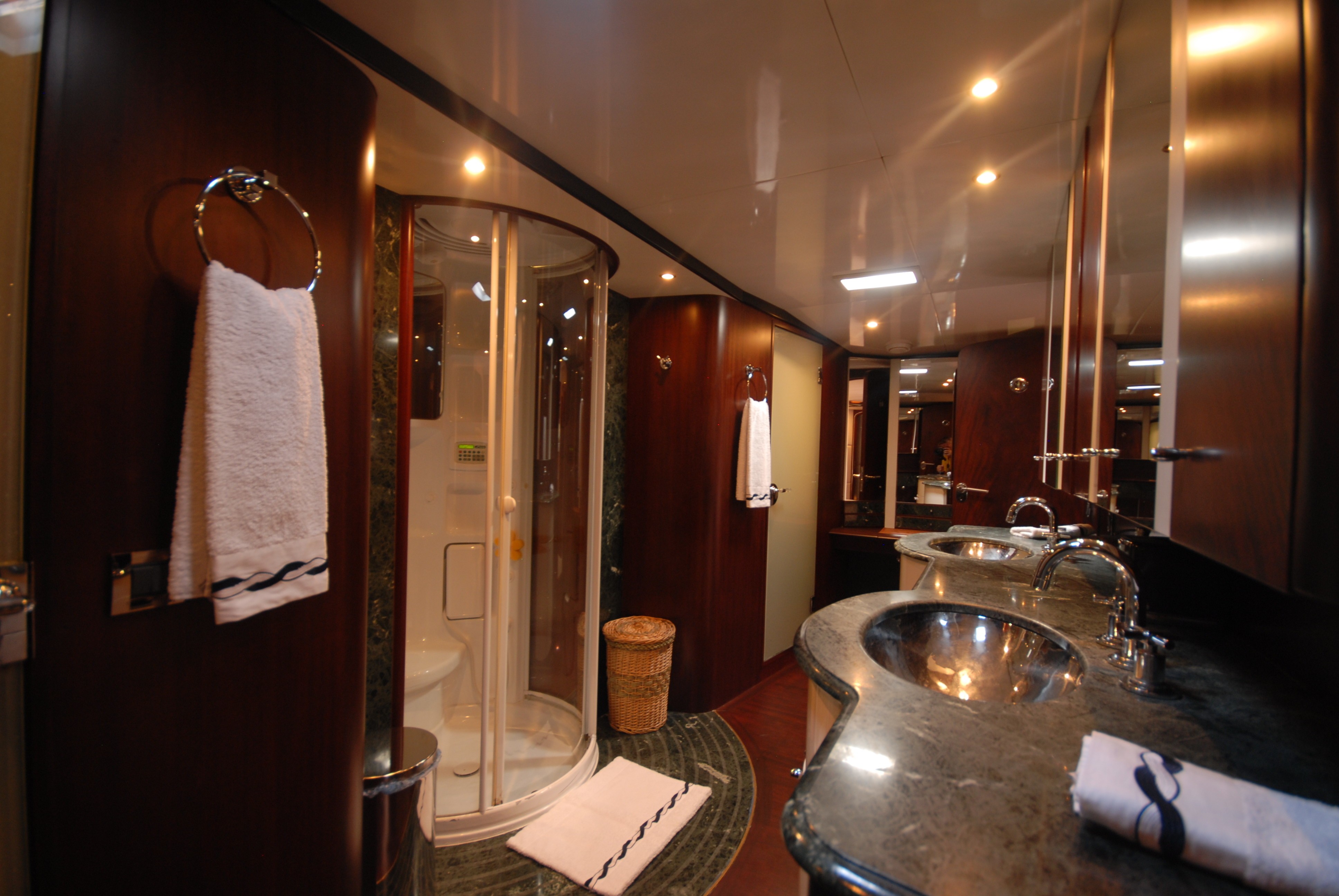 [32m-Yacht-ROSINANTE-OF-NOTIKA]-1387-176.jpg