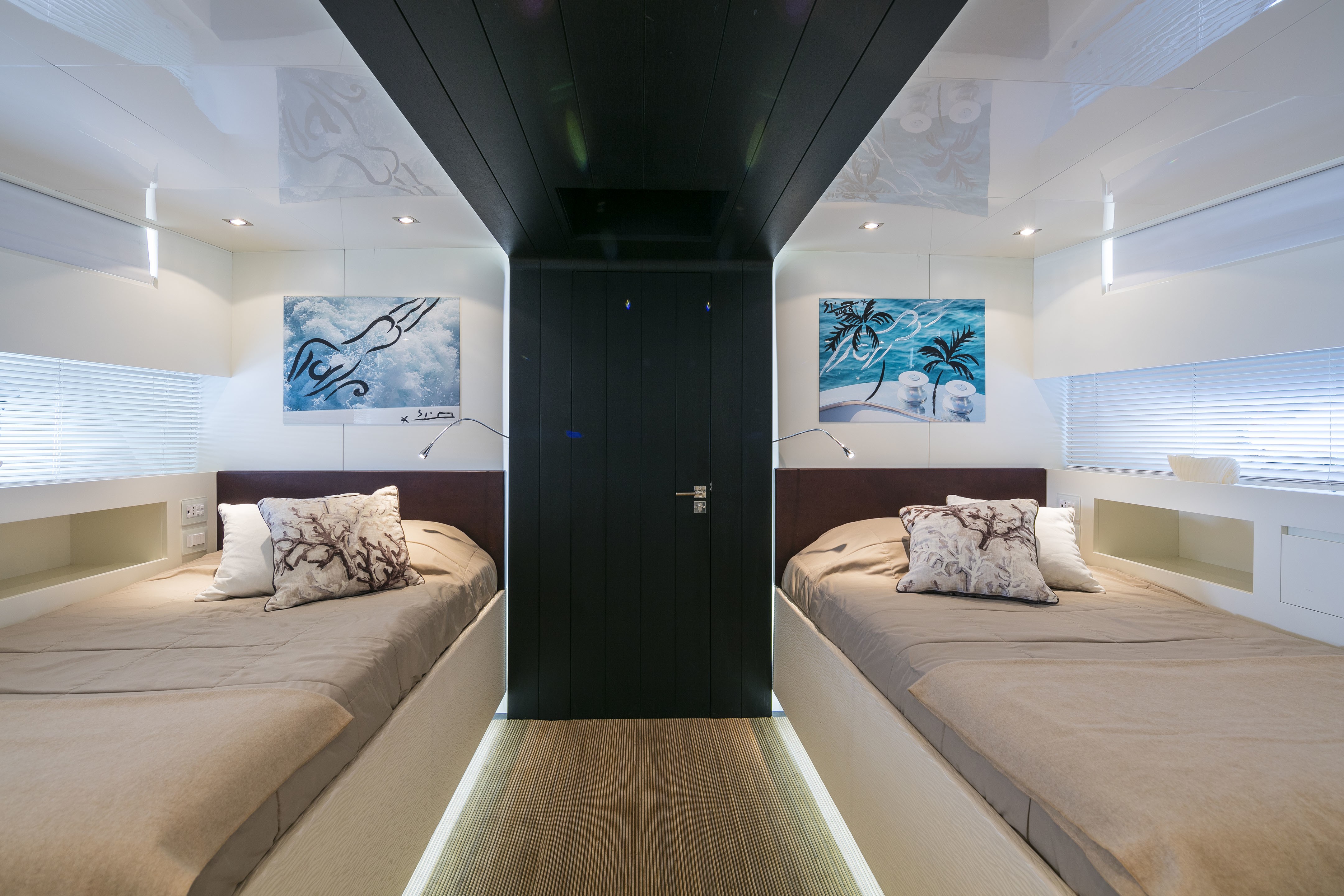 [33m-Yacht-LUMAR]-10196-112.jpg