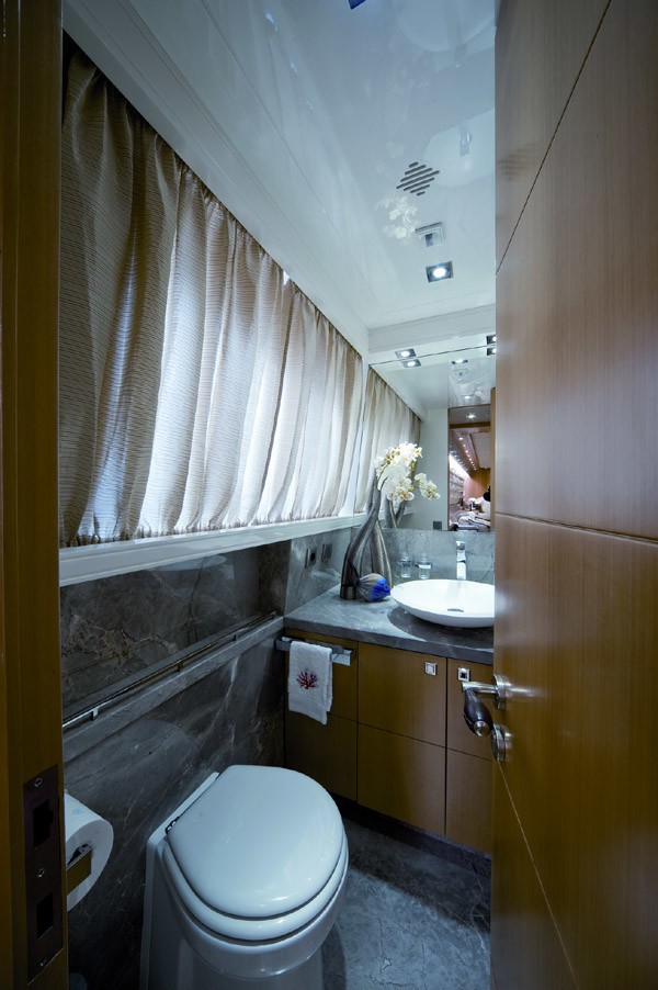 [33m-Yacht-RAMINA]-1617-111.jpg
