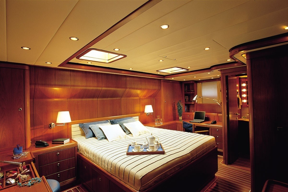 [34m-Yacht-HIGHLAND-BREEZE]-1245-102.jpg
