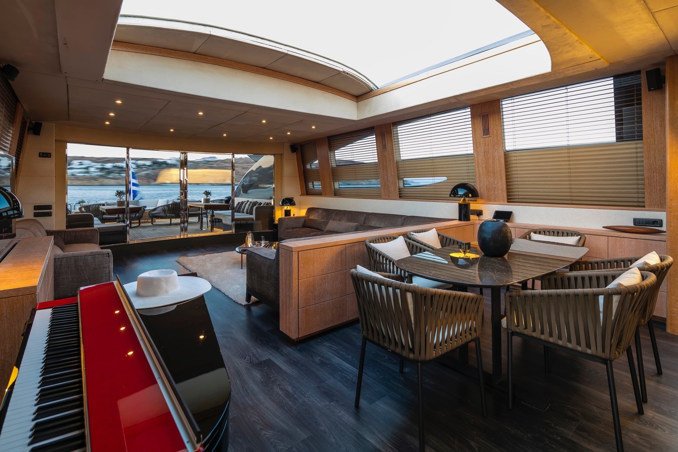 [34m-Yacht-SAINT]-1400-208.jpg