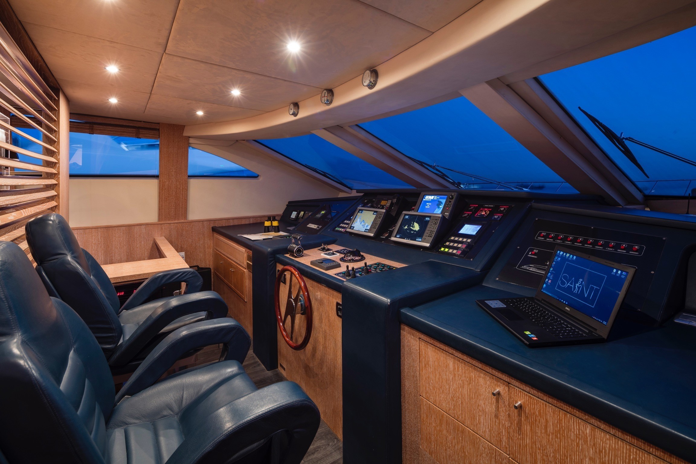 [34m-Yacht-SAINT]-1400-90.jpg