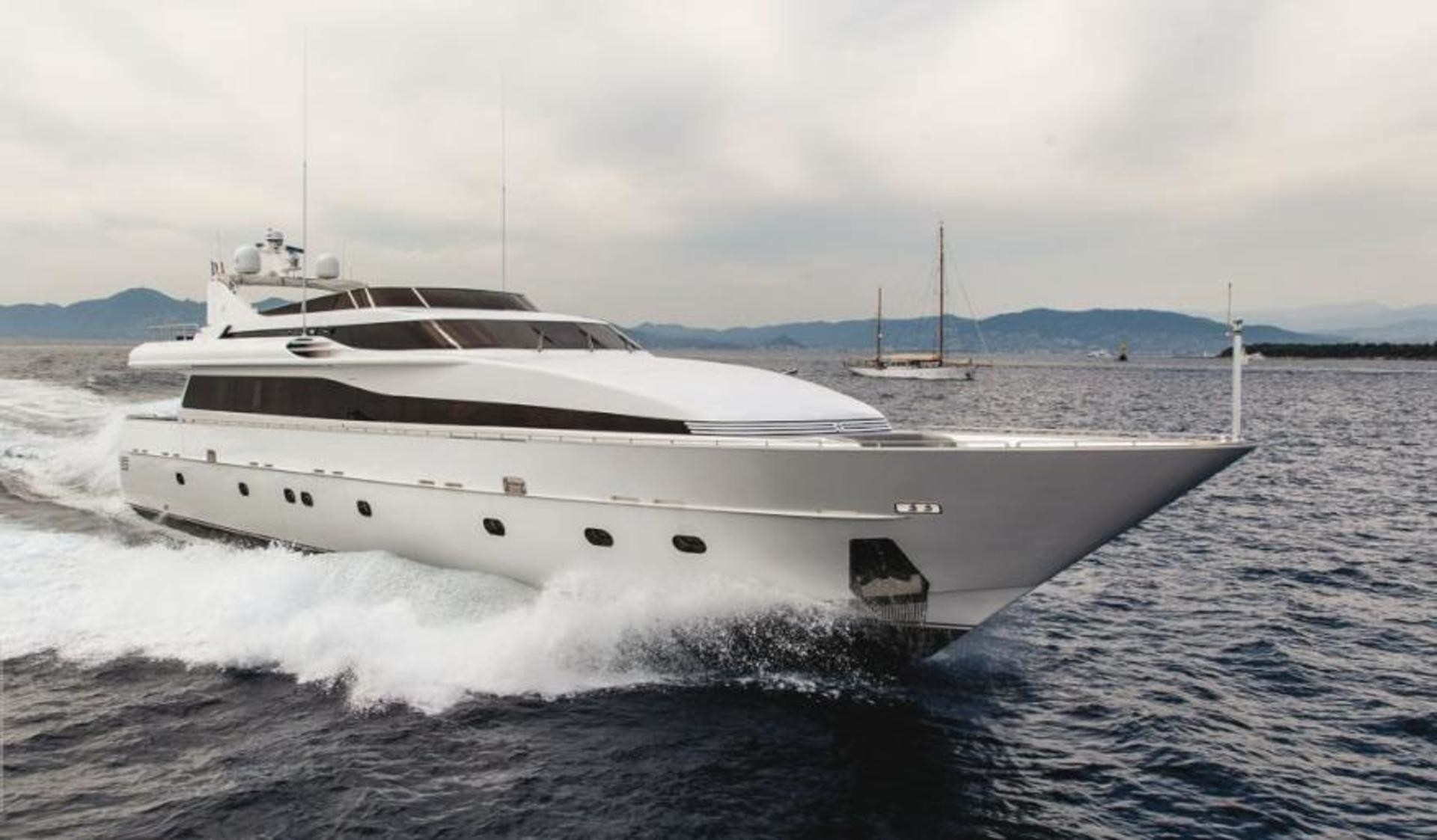 [34m-Yacht-SUMMER-DREAMS]-10203-99.jpg