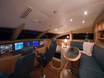 [35m-Yacht-LONG-AWEIGHTED]-1424-157.jpg