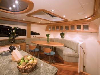 [35m-Yacht-LONG-AWEIGHTED]-1424-22.jpg