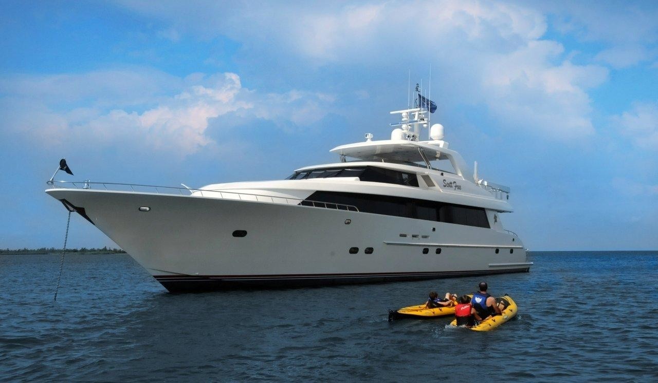 [36m-Yacht-LEGENDARY]-1515-32.jpg
