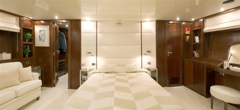 [36m-Yacht-LET-IT-BE]-1046-96.jpg