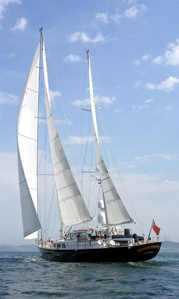 [37m-Yacht-AXIA]-1574-161.jpg