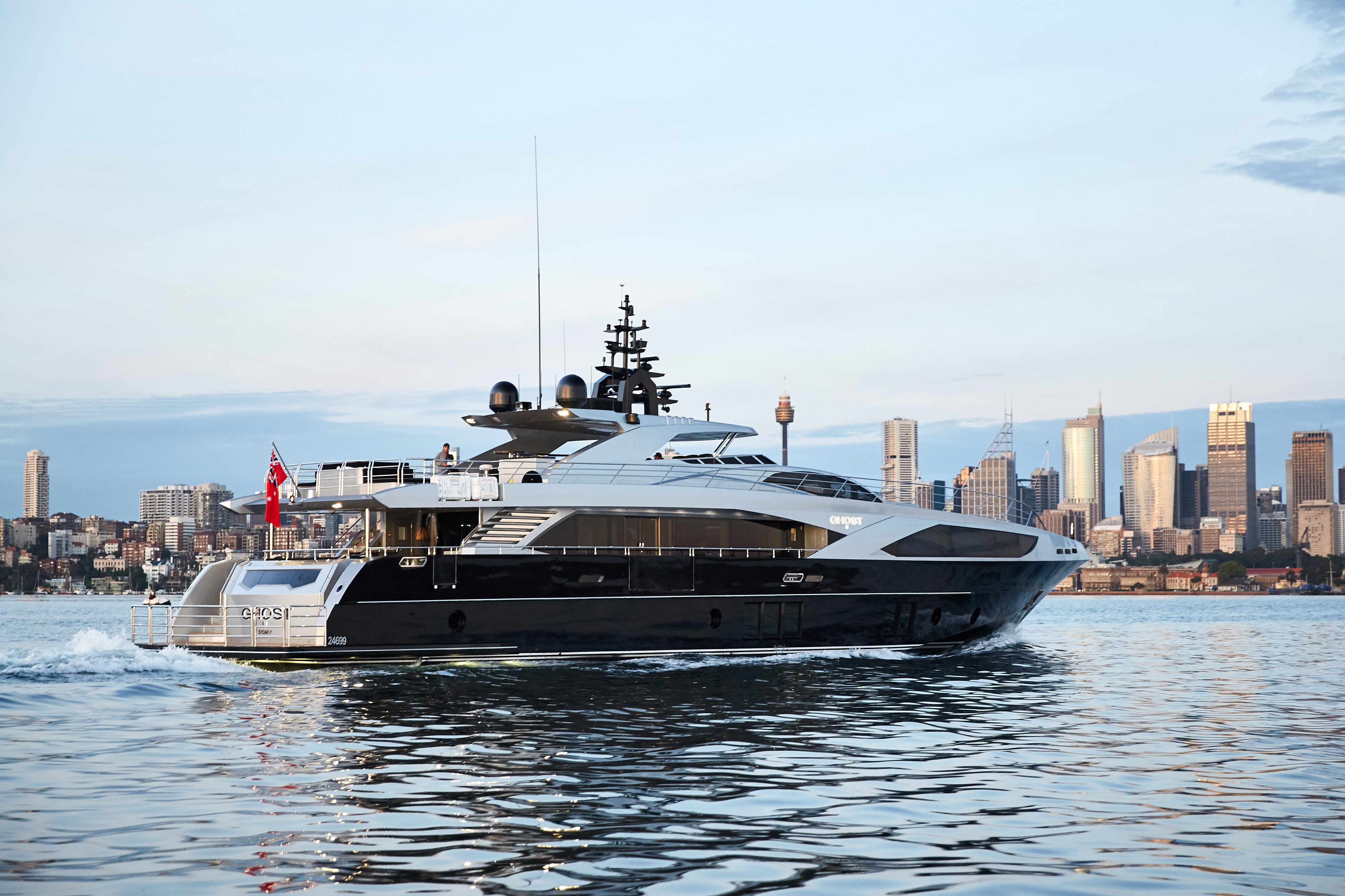 [37m-Yacht-GHOST-II]-10327-165.jpg