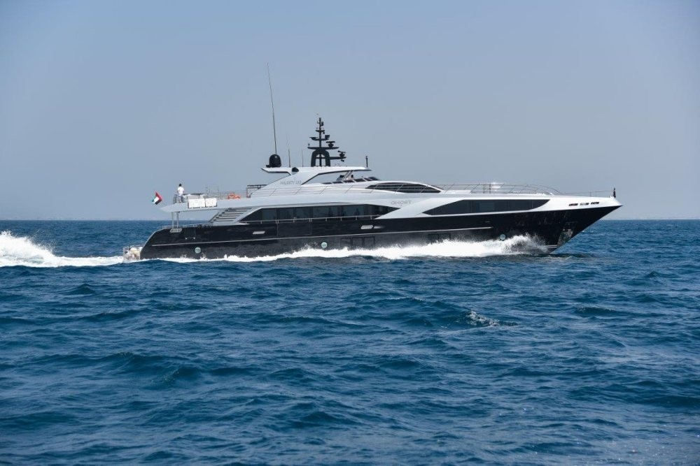 [37m-Yacht-GHOST-II]-10327-190.jpg