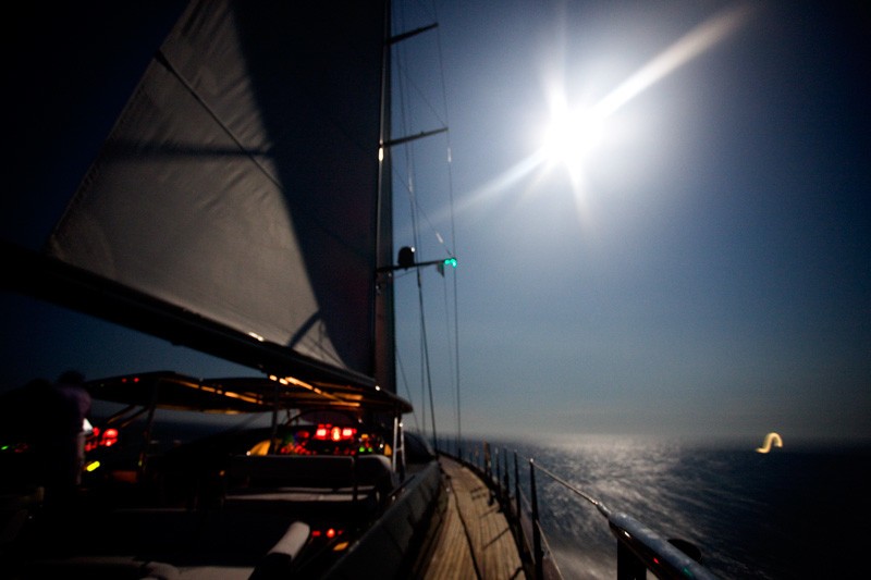 [37m-Yacht-MOONBIRD]-1107-90.jpg