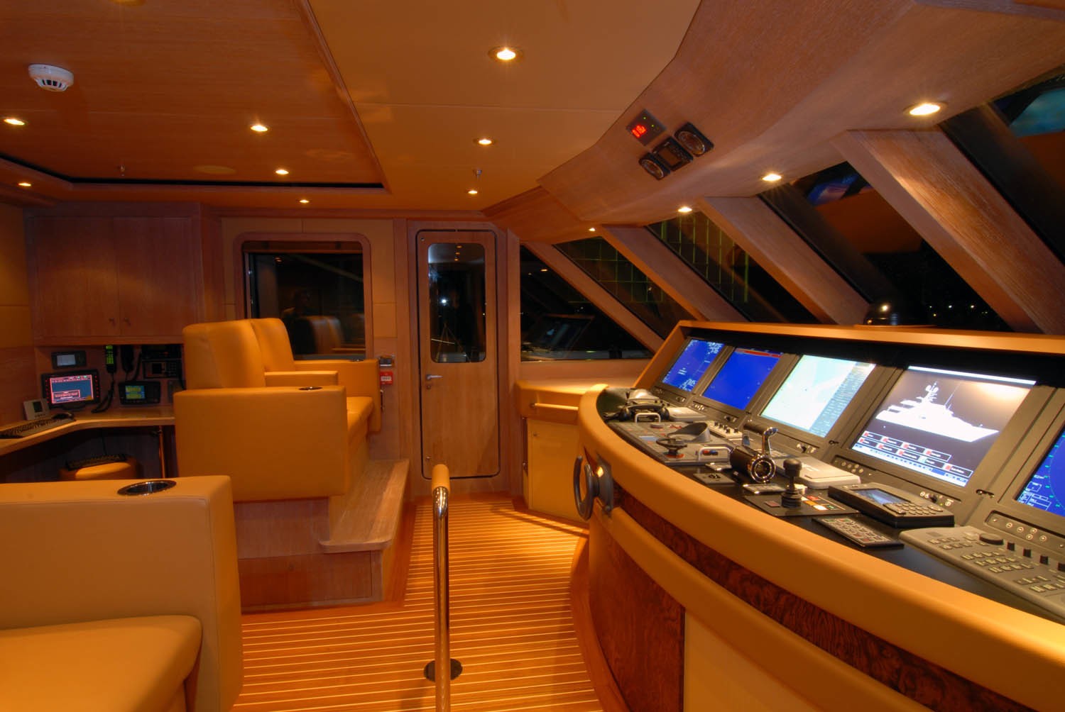 [37m-Yacht-PERLE-BLEUE]-1397-208.jpg