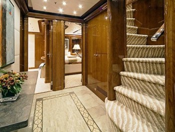 [37m-Yacht-VIVA-MAS]-1507-28.jpg
