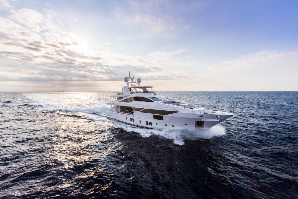 [38m-Yacht-IRON-MAN]-10539-8.jpg