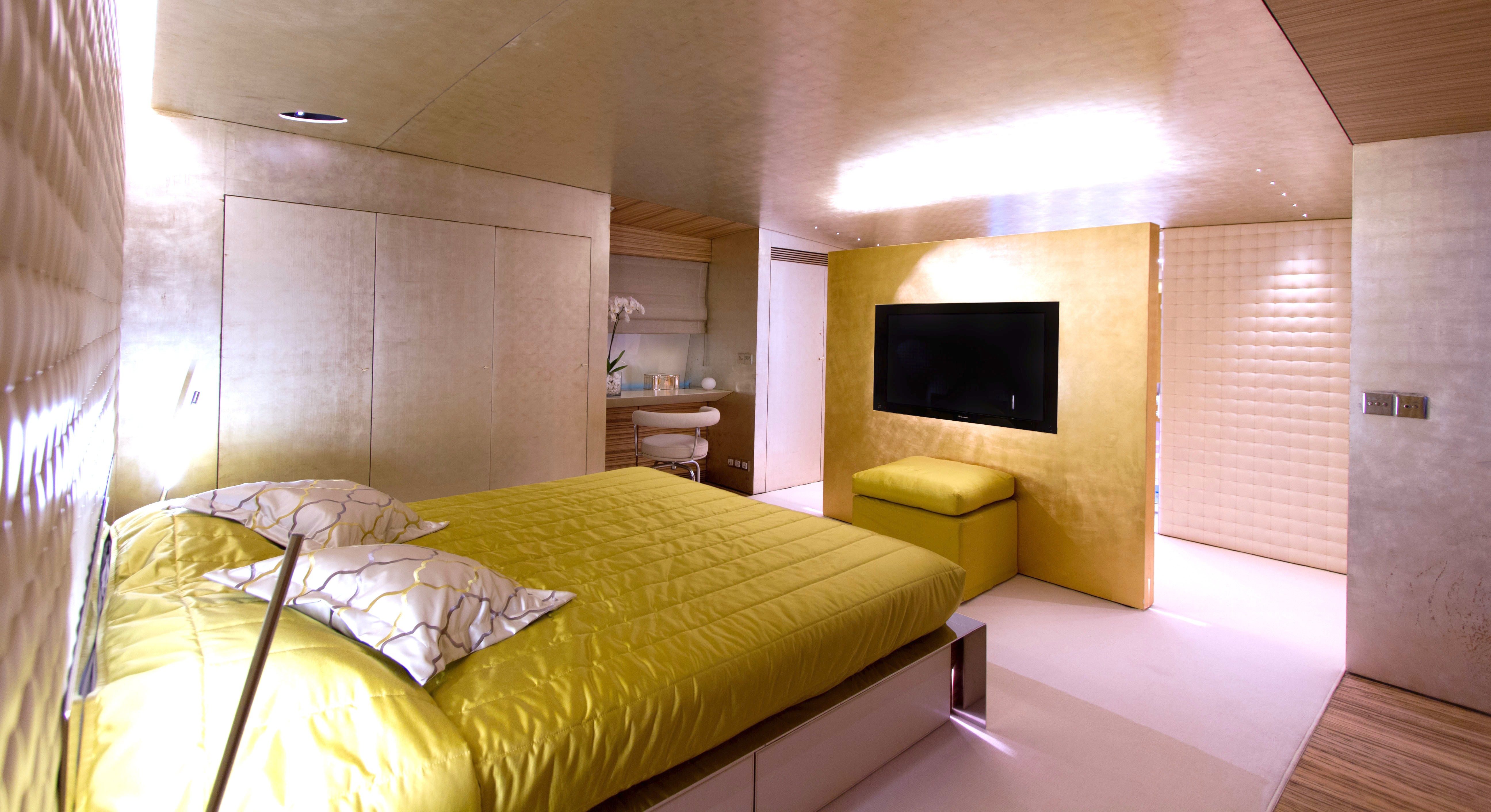 [38m-Yacht-MABROUK]-1710-28.jpg