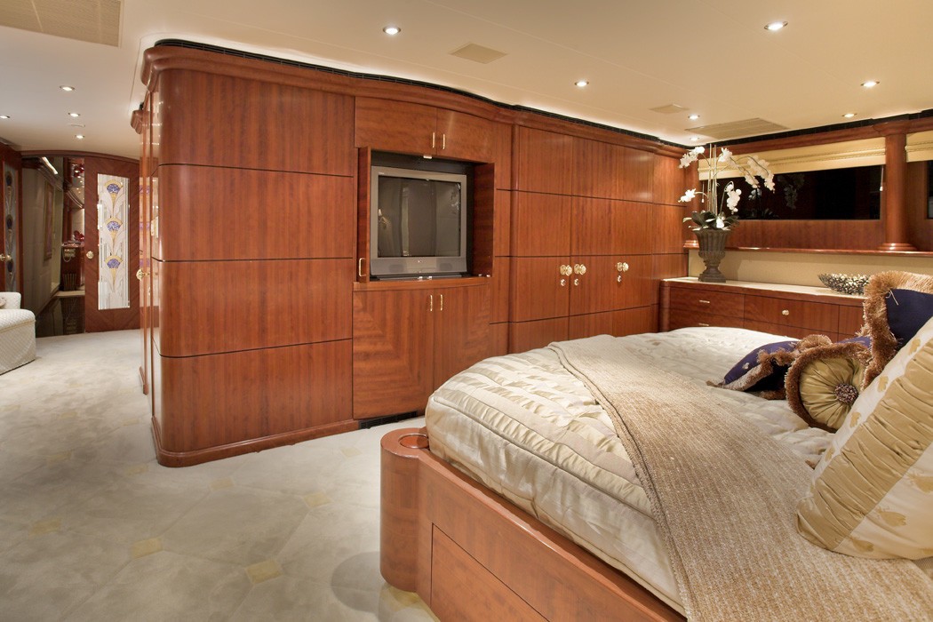 [38m-Yacht-NAMOH]-1483-155.jpg
