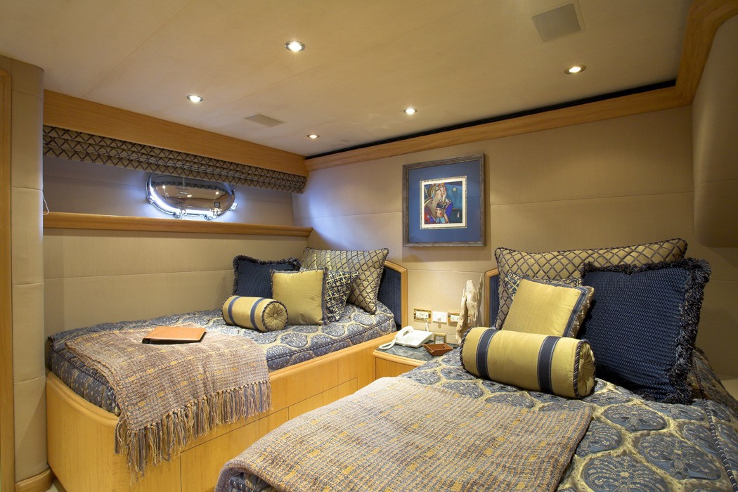 [38m-Yacht-NAMOH]-1483-218.jpg