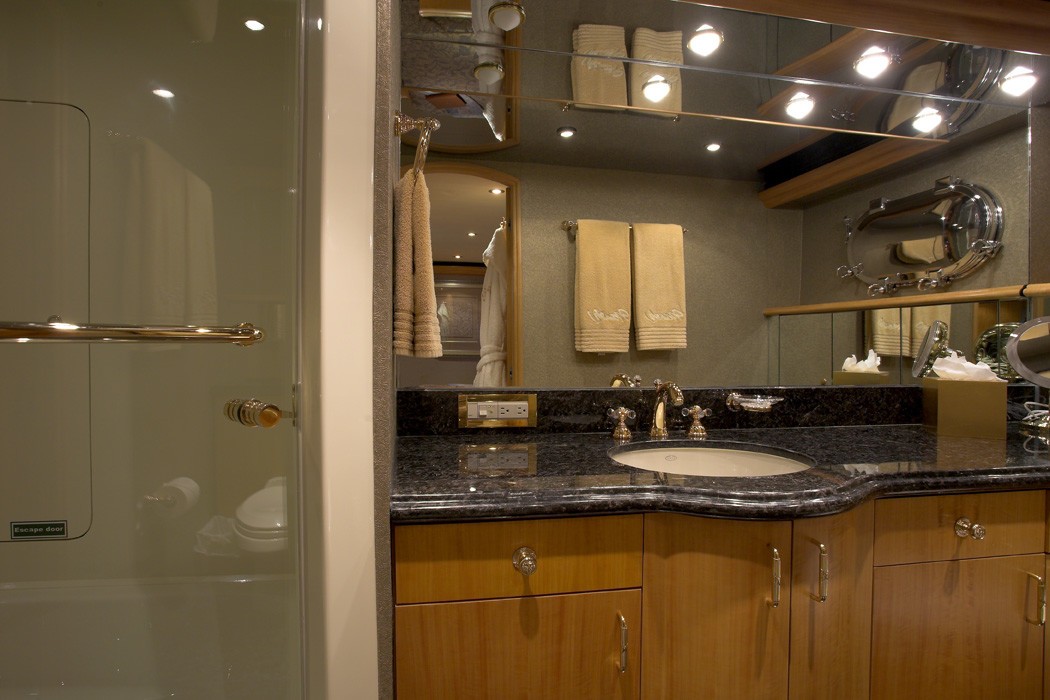 [38m-Yacht-NAMOH]-1483-26.jpg