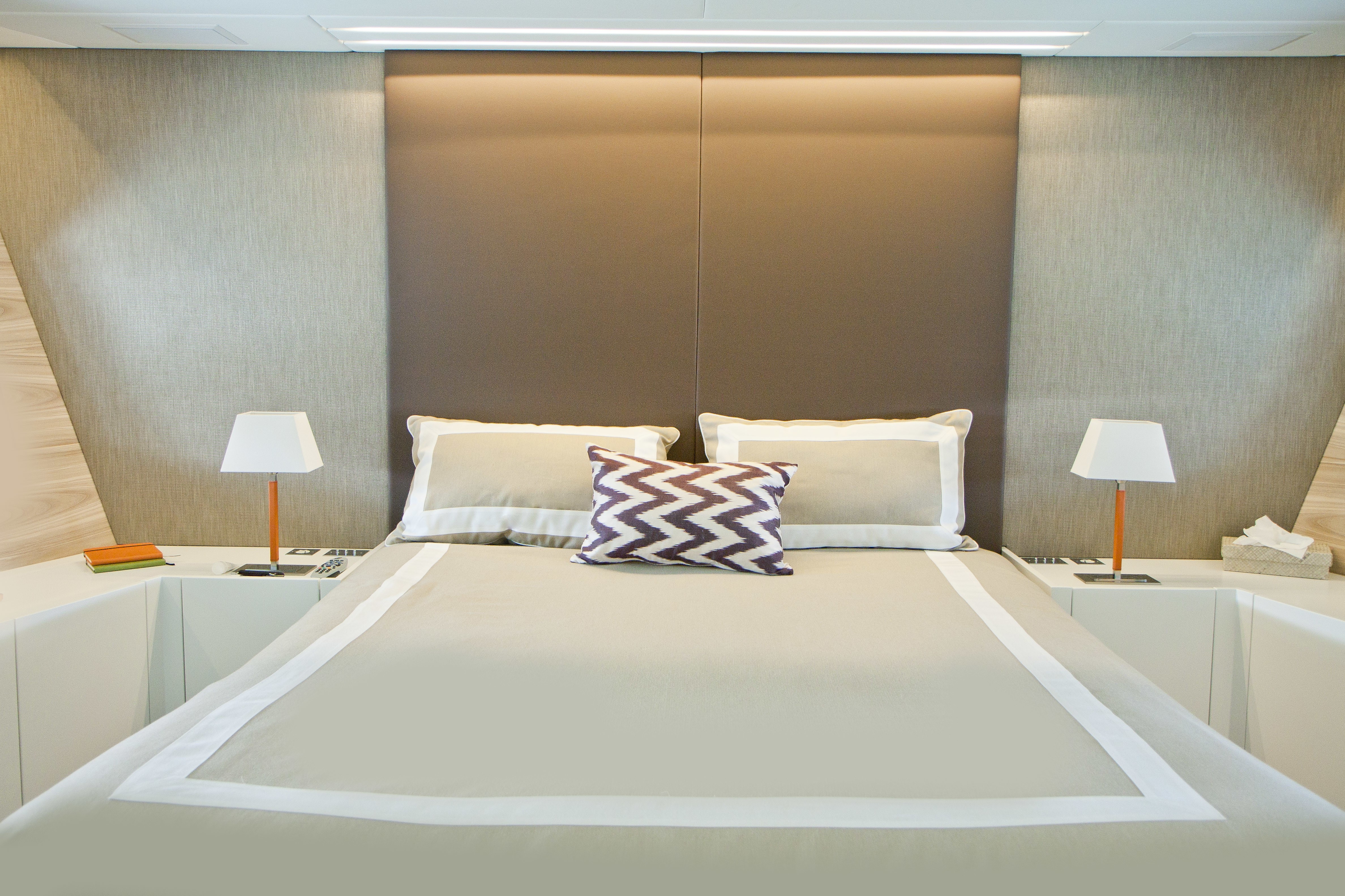 [39m-Yacht-BEACHOUSE]-1758-154.jpg