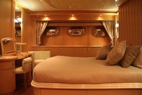 [40m-Yacht-BLUE-BREEZE]-1189-145.jpg