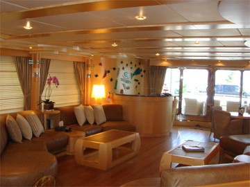 [40m-Yacht-BLUE-BREEZE]-1189-147.jpg